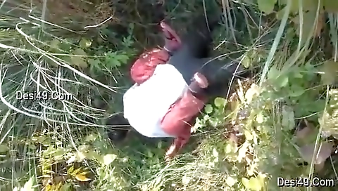 Today Exclusive- Desi Randi Bhabhi Out Door Sex With Customer