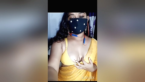 Desi Indian Aunty With Plastic Dildo