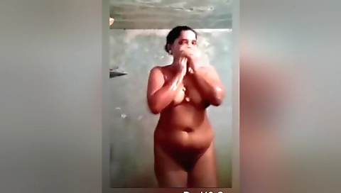 Today Exclusive- Tamil Bhabhi Record Her Bathing Video 2
