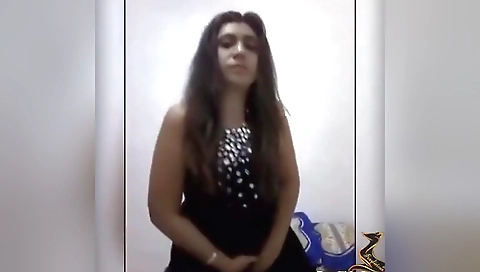 Today Exclusive-hot Indian Bhabhi Showing Her Boobs And Pussy 5