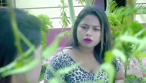 Today Exclusive- Desi Guy Sex With 2 Girls