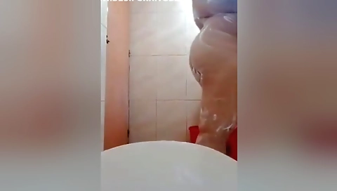 Today Exclusive- Sexy Desi Girl Record Her Bathing Clip For Lover