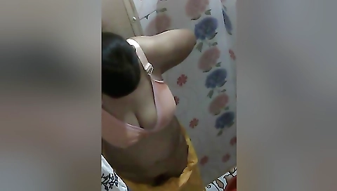 Today Exclusive- Desi Boudi Bathing 2