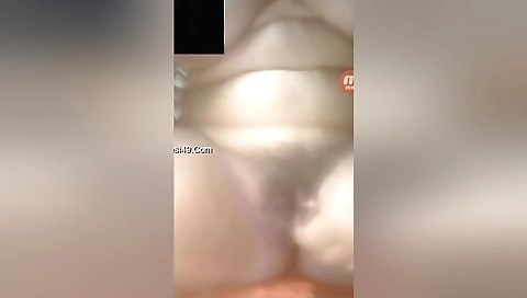 Today Exclusive- Desi Village Girl Showing Her Boobs And Pussy 3