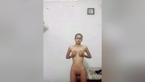 Today Exclusive- Desi Girl Showing Her Boobs And Pussy