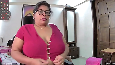 Today Exclusive- Famous Desi Mature Cam Couple Pussy Licking Clip