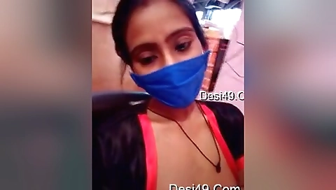 Today Exclusive- Desi Bhabhi Boobs Sucking