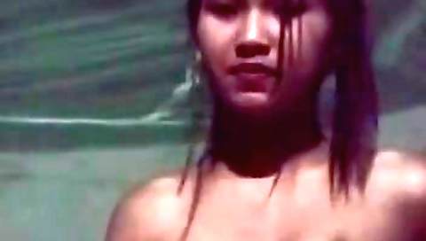 Today Exclusive- Sexy Desi Girl Strip Her Cloths And Showing Her Boobs And Pussy
