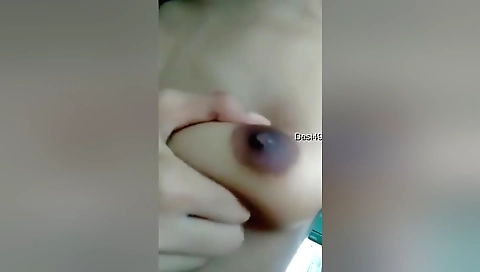 Today Exclusive- Cute Desi Girl Showing Her Boobs