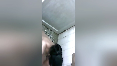 Today Exclusive- Desi Girl Bathing Record In