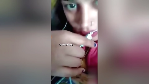 Today Exclusive- Horny Bhabhi Showing Her Pussy To Lover On Video Call 2