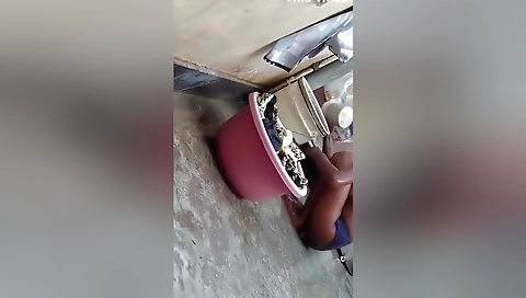 Today Exclusive-cute Desi Girl Bathing