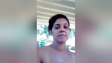 Today Exclusive- Village Girl Showing Her Boobs And Pussy
