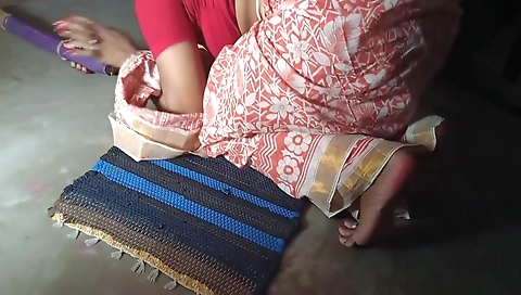 Palang Ke Niche Pasi Huyi Aunty Ko Masti Me Pel Diya
