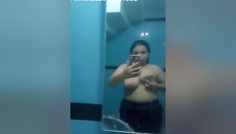 Exclusive- Desi Girl Riktika Strip Her Cloths And Showing Her Boobs And Pussy