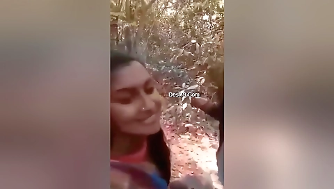 Desi Outdoor Romance And Blowjob With Devar Bhabhi