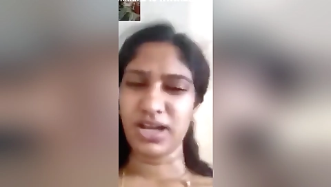 Sexy Telugu Bhabhi Shows Her Nude Body