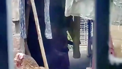 Exclusive- Desi Aunty Boob Capture By Neighbor