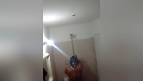 Exclusive- Sexy Pak Bhabhi Bathing Capture By