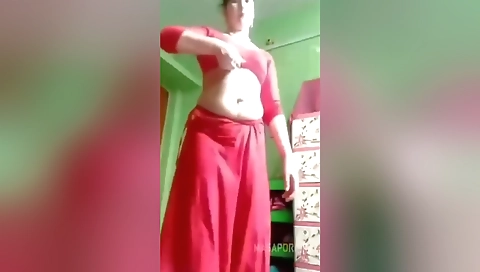Desi Sex Choti Babhu Ko Susar Ji Ke Samne Nanga Hona Pada Anne Nhi Aayi Video Banai