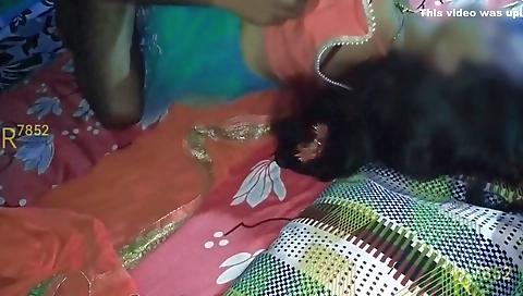 Bhabhi Ke Boyfriend Ne Pahle Bhabhi Ki Saree Kholi Phir Blouse Or Bra Khol Kar Bhabhi Ne Dudh Pilaya With Hindi Talk