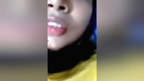 Today Exclusive- Cute Bangla Girl Showing Her Boobs