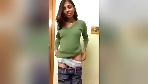 Today Exclusive- Cute Nri Girl Record Her Nude Video 2