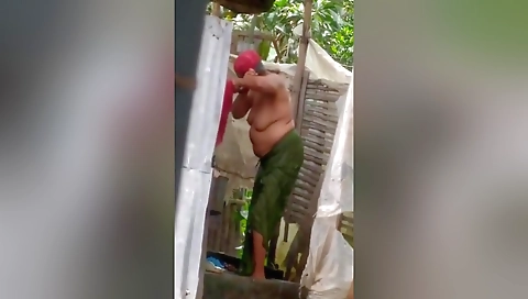 Today Exclusive- Desi Aunty Out Door Bathing 1