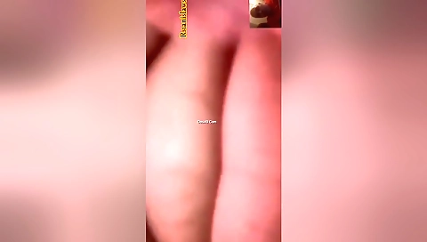 Today Exclusive-lankan Wife Showing Her Boobs And Pussy To Lover On Video Call