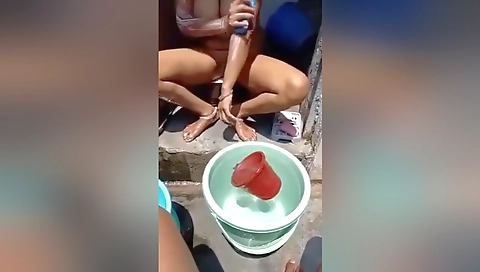 Desi Bhabhi Bathing