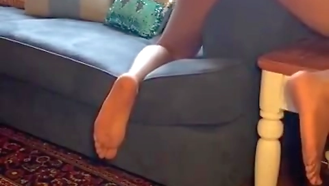 Horny Babysitter Ginger Gazelli Humps The Cum Out Her Pussy With Couch