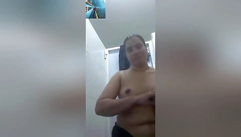 Today Exclusive- Bangla Girl Showing Bathing On Video Call
