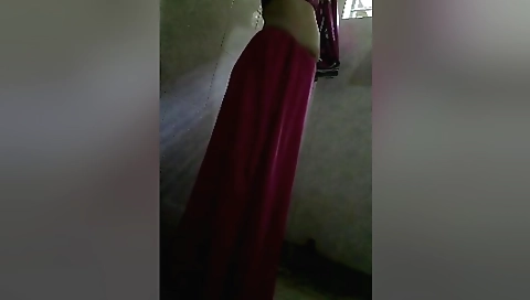 Today Exclusive- Desi Bhabhi Record Her Bathing Video For Lover