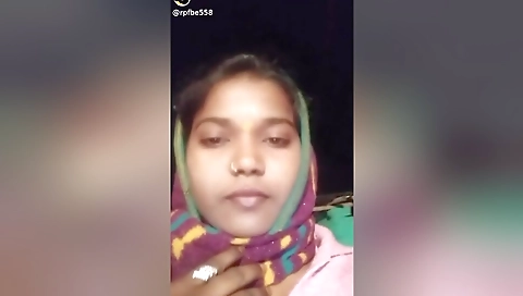 Today Exclusive- Desi Village Girl Showing Her Boobs And Pussy 3