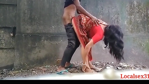 Bhabhi Jungal Main Lakdi Katne Gai Thi Jungal Main Hi Chudai Krwa Li
