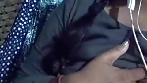 Today Exclusive- Desi Girl Showing Her Boobs On Video Call