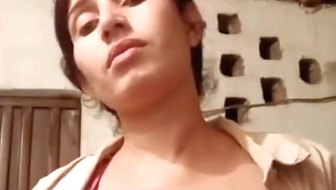 Today Exclusive- Paki Girl Showing Her Boobs 4