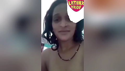 Today Exclusive- Bhabhi Showing Her Boobs And Pussy On Video Call