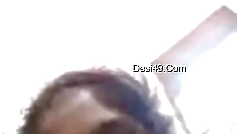 Today Exclusive- Lankan Wife Showing Her Boobs And Pussy On Video Call