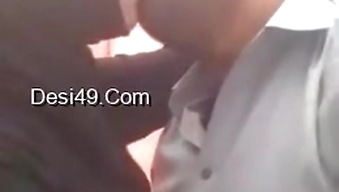 Today Exclusive- Paki Cpl Romance And Boob Sucking