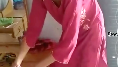 Today Exclusive- Desi Bhabhi Bathing 2