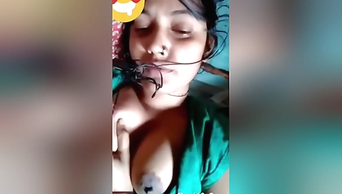 Today Exclusive- Boudi Shows Boobs On Video Call