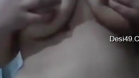 Today Exclusive-bhabhi Showing Her Big Boobs And Pussy