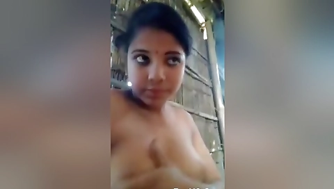 Today Exclusive-cute Village Girl Record Her Nude Selfie