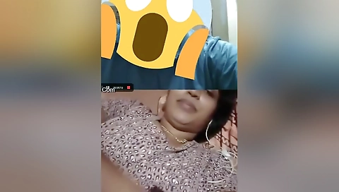 Today Exclusive- Desi Bhabhi Showing Her Boobs To Lover On Video Call 2