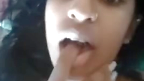 Today Exclusive- Cute Look Desi Girl Showing Her Boobs And Pussy