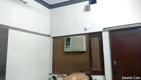 Exclusive- Desi Old Man Sex With Randi Bhabhi On Hotel Capture By