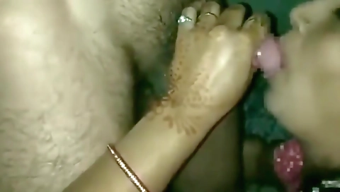சுகந்தி வேலைகாரி ஒழுக ஒழுக ஊம்புறா