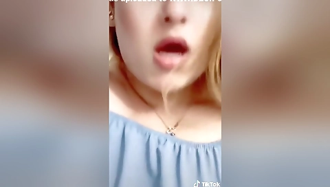 Today Exclusive -sexy Tiktoker Shows Her Boobs And Pussy