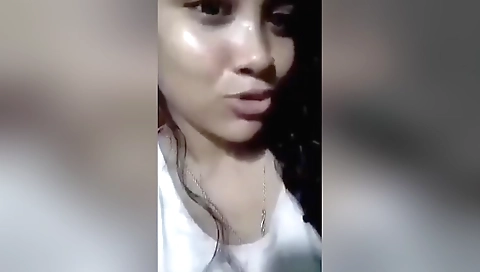 Today Exclusive -desi Gf Shows Her Boobs To Lover